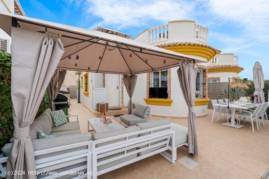 Chalet en venta en Guardamar del Segura (Alicante)