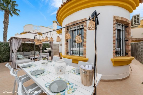 Chalet en venta en Guardamar del Segura (Alicante)