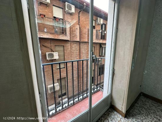 Piso de 5 dormitorios y 2 baños en San Nicolás, Murcia - MURCIA