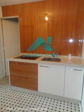 SE VENDE PISO EN CANOVAS - CACERES