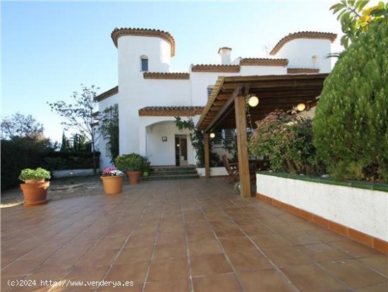  Unifamiliar adosada en venta  en Mont-roig del Camp - Tarragona 