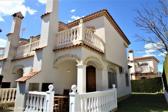  Unifamiliar adosada en venta  en Mont-roig del Camp - Tarragona 