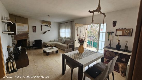 Casa-Chalet en Venta en Corbera De Llobregat Barcelona