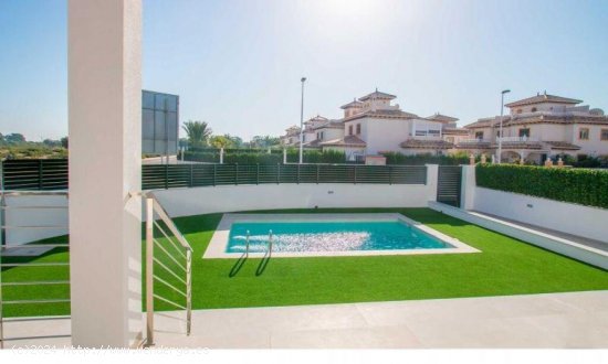 Casa-Chalet en Venta en Marina, La Alicante