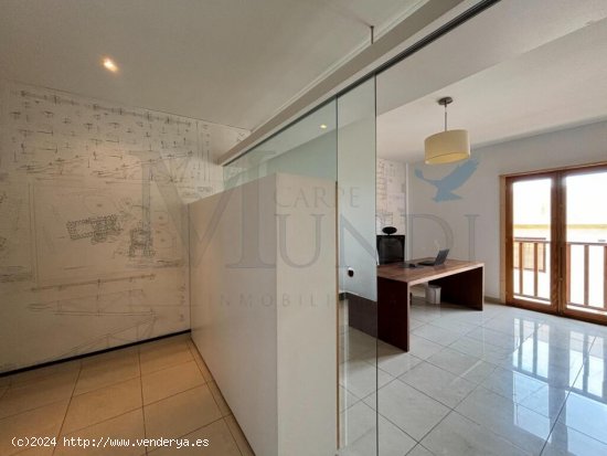 Duplex/Loft con vista al mar!