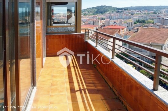 Casa en venta de 586 m² Calle Algaria, 32002 Ourense