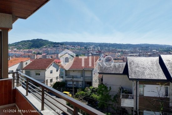 Casa en venta de 586 m² Calle Algaria, 32002 Ourense