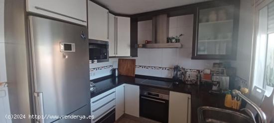 SE VENDE CHALET DE 4 DORMITORIOS EN LA NUCIA BARRANCO HONDO - ALICANTE