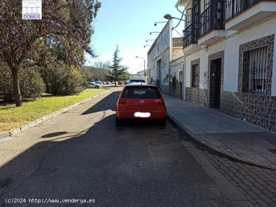 Casa en la barriada de San Antonio sin posesión - BADAJOZ