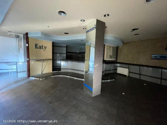 SE VENDE LOCAL COMERCIAL EN BERGA, ZONA CENTRO - BARCELONA