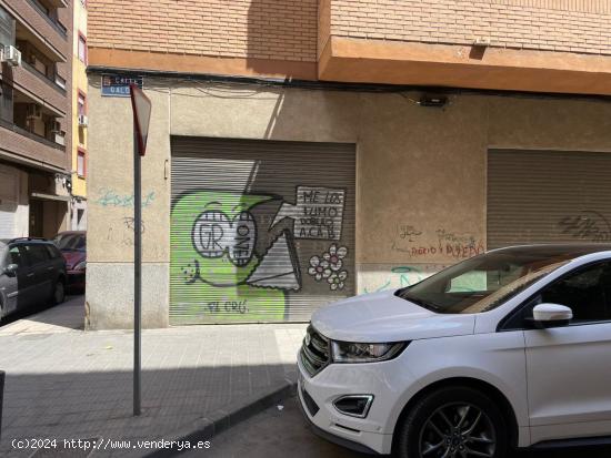 LOCAL COMERCIAL 363M2 CON PLAZA DE GARAJE JUNTO A RENFE - MURCIA