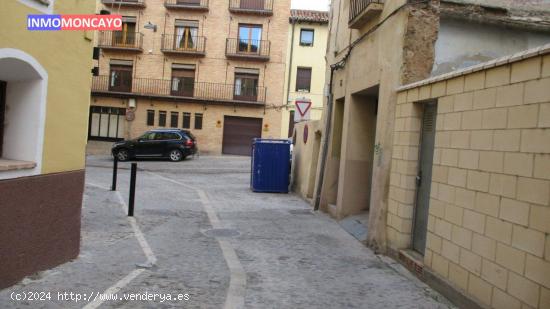 Se venden casa y terreno para edificar, centro Tarazona - ZARAGOZA