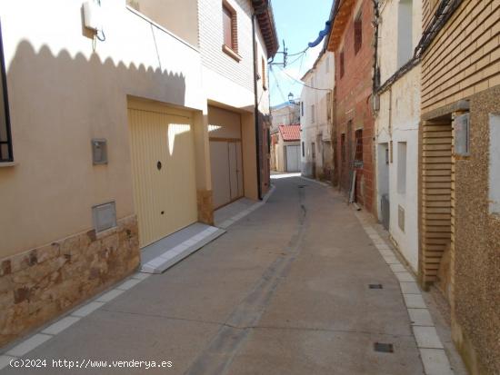 Se vende adosado nuevo en Litago, 150 m2 - ZARAGOZA