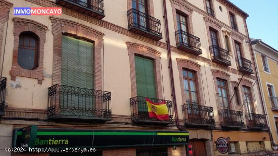 SE VENDE LA MITAD DE EDIFICIO HISTÓRICO EN PLAZA LA SEO - ZARAGOZA