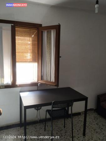 SE VENDE CASA JUNTO A LA PLAZA DE SAN MIGUEL (TARAZONA) - ZARAGOZA