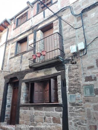 SE VENDE CASA RURAL EN SAN PEDRO MANRIQUE - SORIA