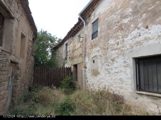 Vendo casa + terreno + cochera en ALDEALSEÑOR, Soria - SORIA