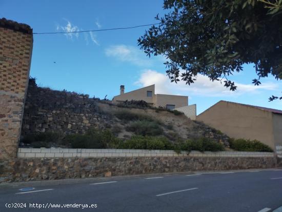 Almacén de tres plantas con terreno en Cabretón! La Rioja - LA RIOJA