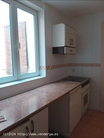  Venta de Piso Pleno Casco Antiguo de Logroño, 3 habitaciones, balcones - LA RIOJA 