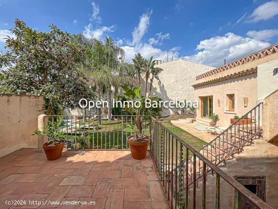 Espectacular casa de pueblo con piscina - BARCELONA