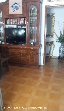 OFERTA DE PISO EN CANOVAS - CACERES