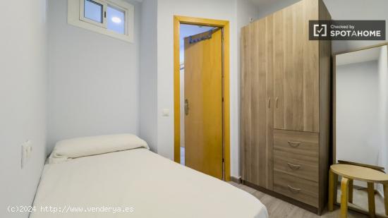 Apartamento de 3 dormitorios en alquiler en Poble-sec - BARCELONA