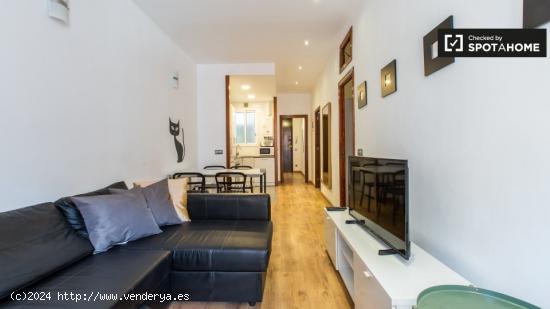 Elegante apartamento de 4 dormitorios con balcón y aire acondicionado en alquiler en Poblenou, cerc