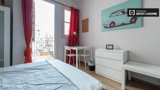 Elegante habitación en alquiler en apartamento de 6 dormitorios en Extramurs - VALENCIA