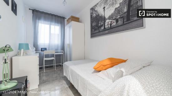 Acogedora habitación en alquiler, apartamento de 4 dormitorios, Rascanya - VALENCIA