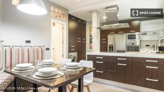 Elegante apartamento de 3 dormitorios en alquiler en Ronda de Atocha. - MADRID