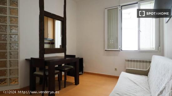 Cómodo apartamento de 1 dormitorio en alquiler cerca de la emblemática Puerta del Sol en Madrid Ce