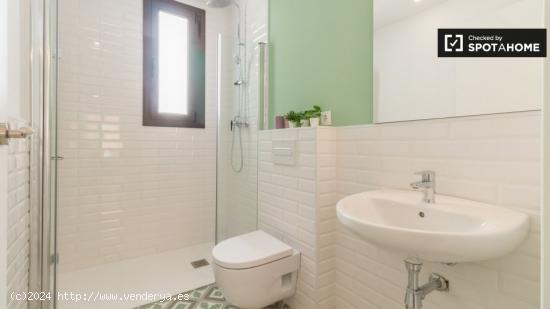 Apartamento de 3 dormitorios en alquiler en El Raval - BARCELONA