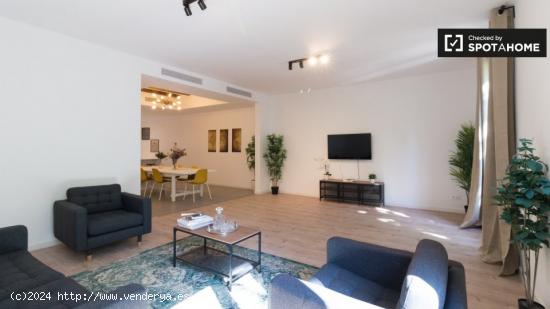 Apartamento de 3 dormitorios en alquiler en El Barri Gotic - BARCELONA