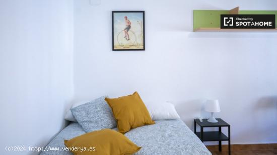 Alquiler de habitaciones en apartamento de 6 dormitorios en Benimaclet - VALENCIA