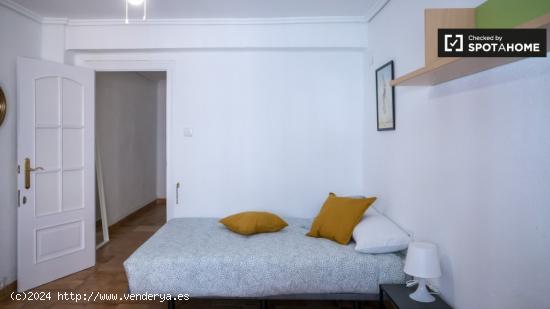 Alquiler de habitaciones en apartamento de 6 dormitorios en Benimaclet - VALENCIA