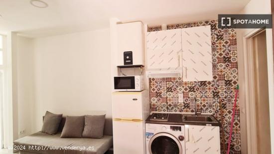 Apartamento de 2 dormitorios en alquiler en Madrid - MADRID