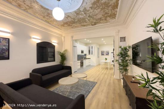  Habitaciones en alquiler en el apartamento de 7 dormitorios en El Raval, Barcelona. - BARCELONA 