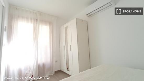 Apartamento completo de 2 dormitorios en Alicante (Alacant) - ALICANTE