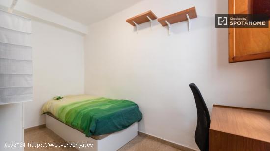 Se alquilan habitaciones para mujeres en piso compartido de 2 habitaciones en Almàssera - VALENCIA