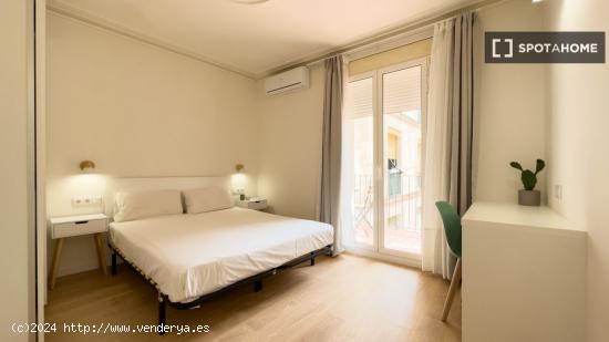 Apartamento entero de 2 dormitorios en Barcelona. - BARCELONA