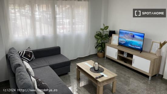 Apartamento completo de 1 dormitorio en Málaga - MALAGA