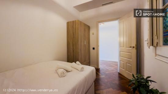 Se alquila habitación en piso compartido en Barcelona - BARCELONA