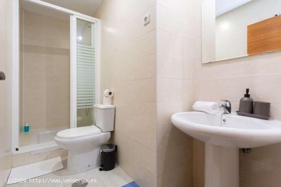  Apartamento de 2 dormitorios en alquiler en Madrid - MADRID 