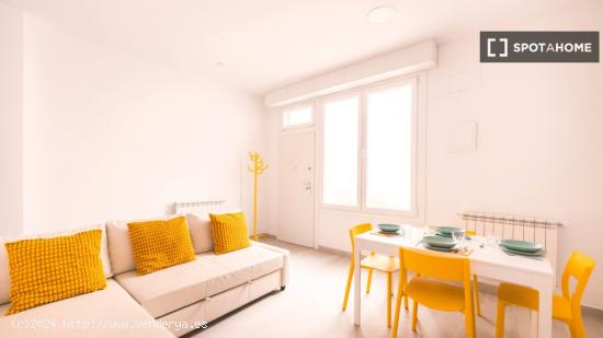 Apartamento de 2 dormitorios en alquiler en Carabanchel - MADRID