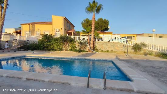 CHALET EN SAN VICENTE DEL RASPEIG- ALICANTE- MORALET- - ALICANTE