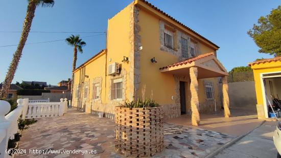 CHALET EN SAN VICENTE DEL RASPEIG- ALICANTE- MORALET- - ALICANTE