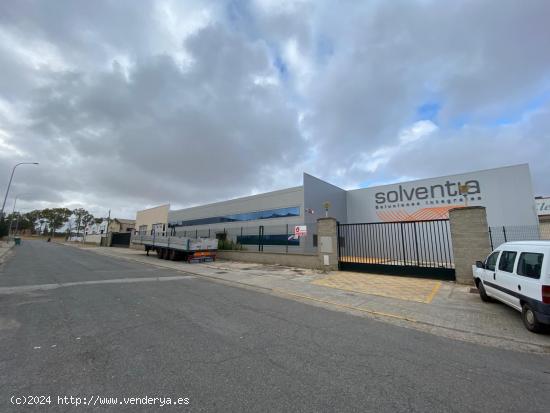 CASABANCO VENDE  NAVE INDUSTRIAL EN ZAFRA. - BADAJOZ