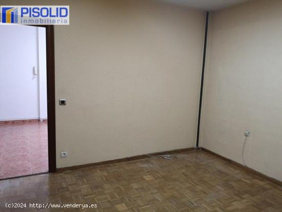 PISO EN VENTA CON 3 DORMITORIOS, 1 BAÑO Y 2 TERRAZAS EN PLENO CENTRO DE VALLADOLID. - VALLADOLID