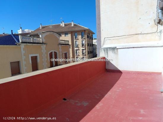 CASA ADOSADO REFORMADA CON TODO LUJO DE DETALLES PARA VIVIR O COMO INVERSION - ALICANTE