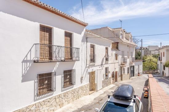 LOTE DE TRES VIVIENDAS EN EL VALLE DE LECRÍN (EL PINAR) - GRANADA